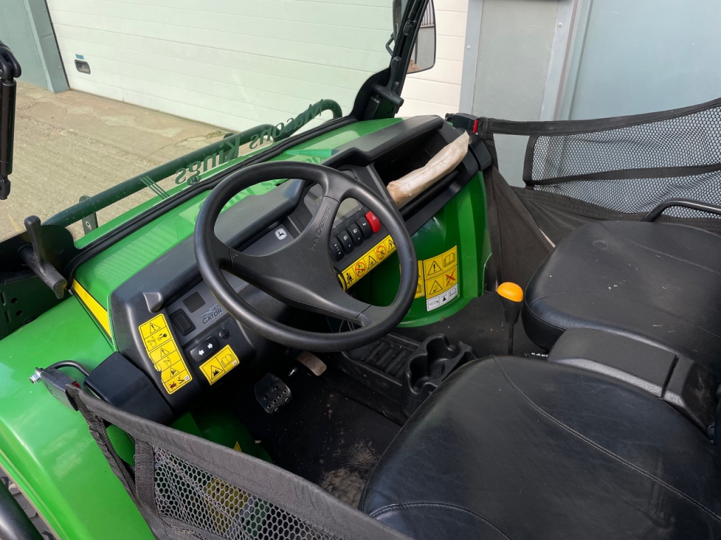John Deere 855M Gator