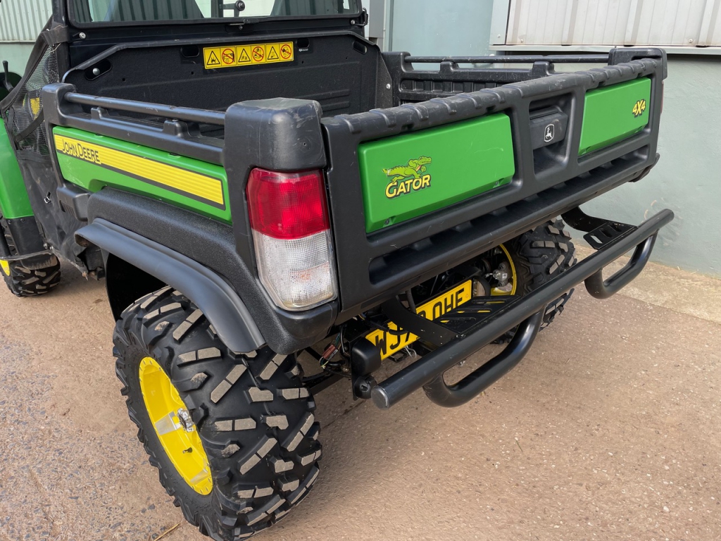 John Deere 855M Gator