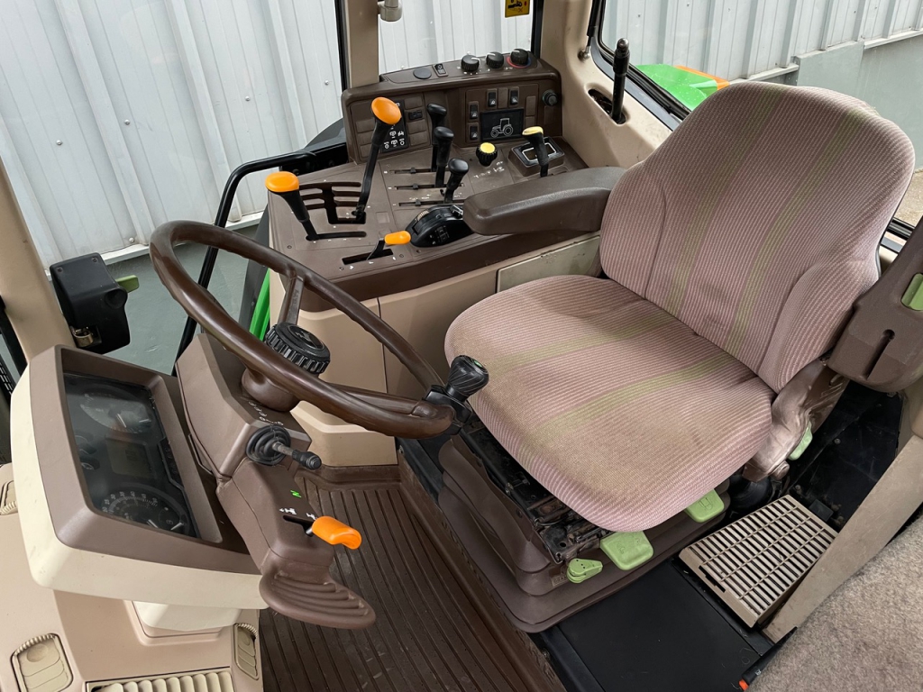 John Deere 6310