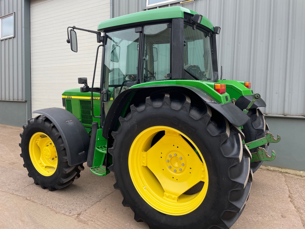 John Deere 6310