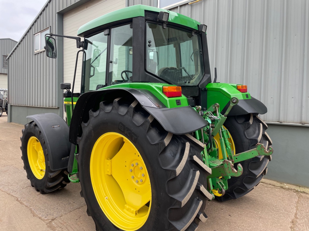 John Deere 6310