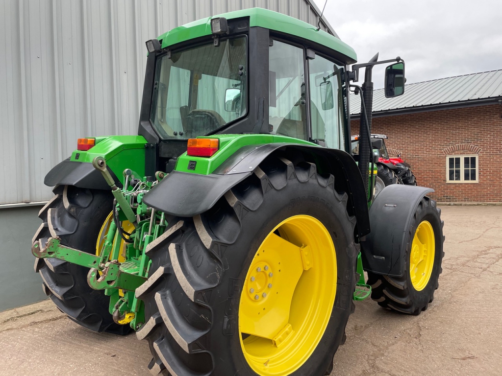 John Deere 6310