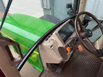 John Deere 6310