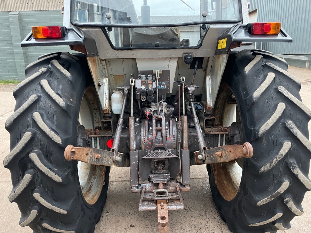 Massey Ferguson 365 Lo-Profile