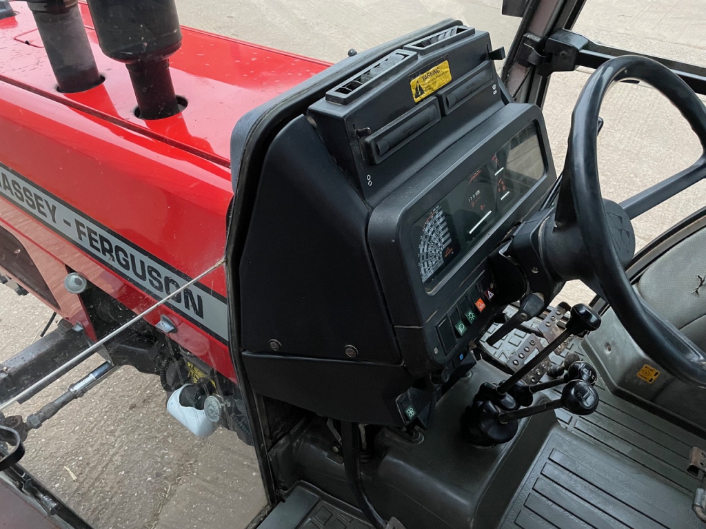 Massey Ferguson 365 Lo-Profile