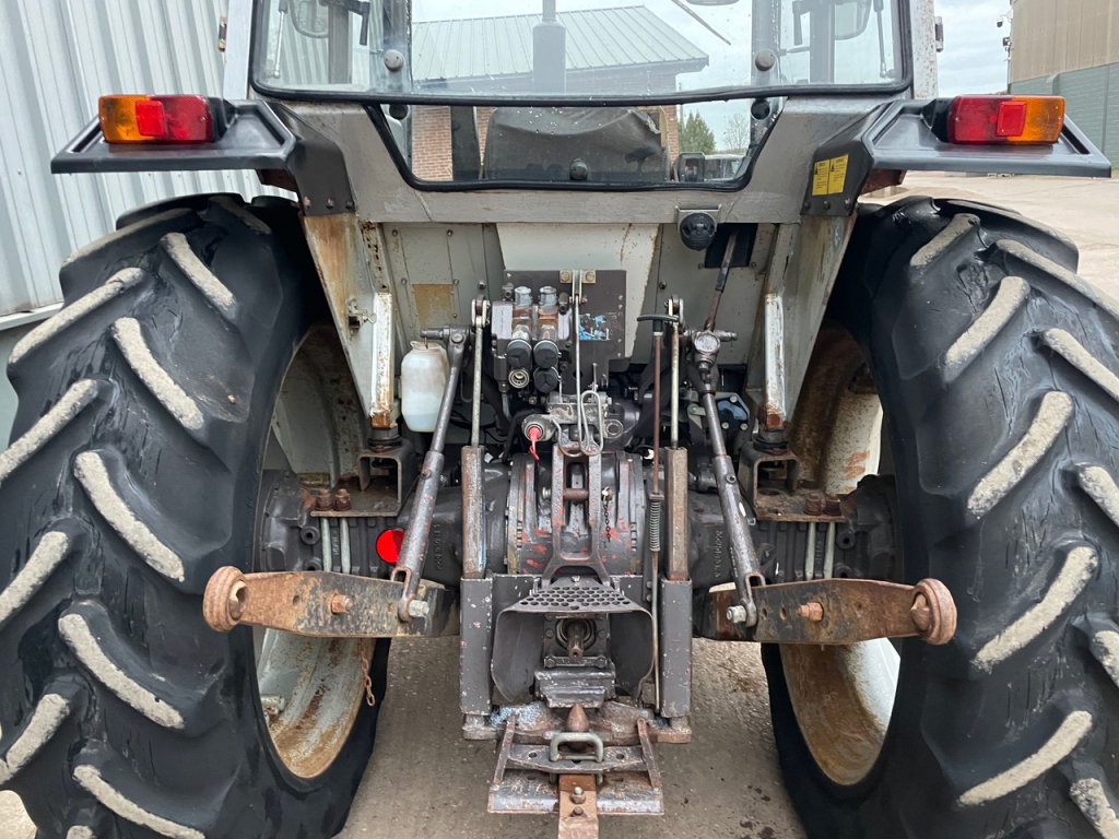 Massey Ferguson 365 Lo-Profile