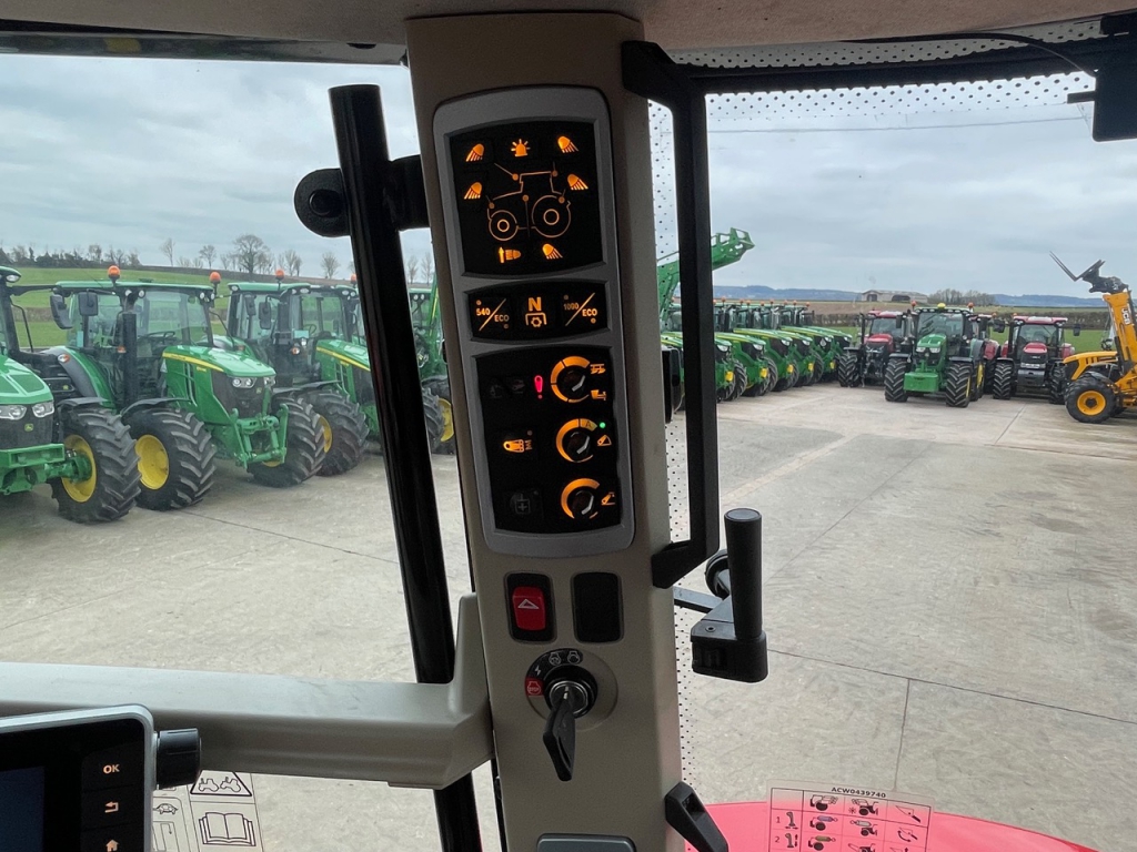 Massey Ferguson 7719S Exclusive