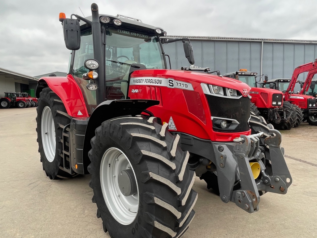 Massey Ferguson 7719S Exclusive