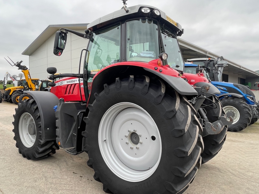 Massey Ferguson 7719S Exclusive