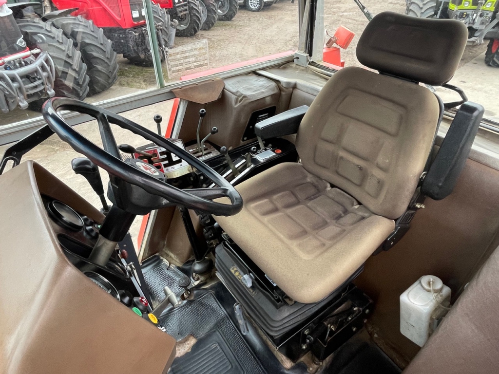 Massey Ferguson 2720