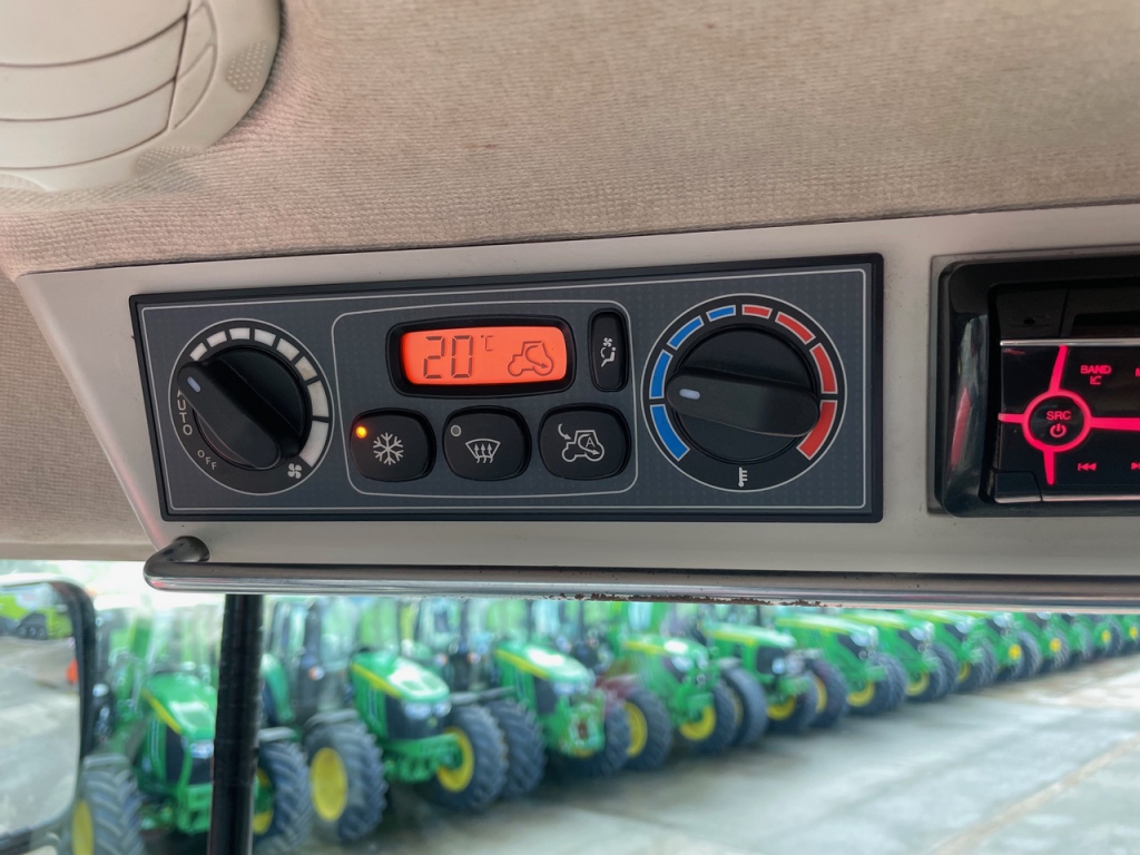 Massey Ferguson 8740