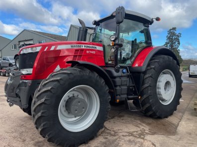 Massey Ferguson 8740