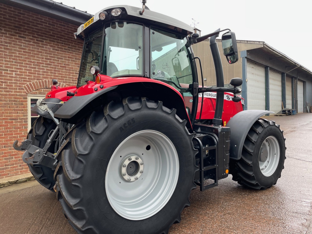 Massey Ferguson 7719S Efficient
