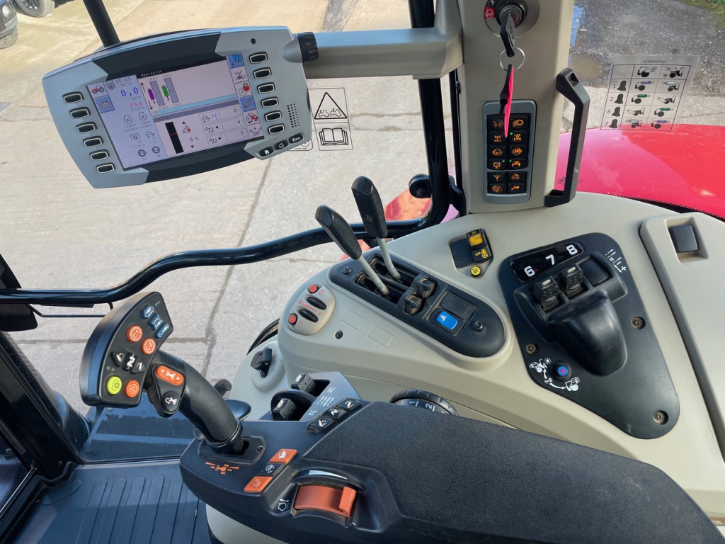 Massey Ferguson 7720S Efficent