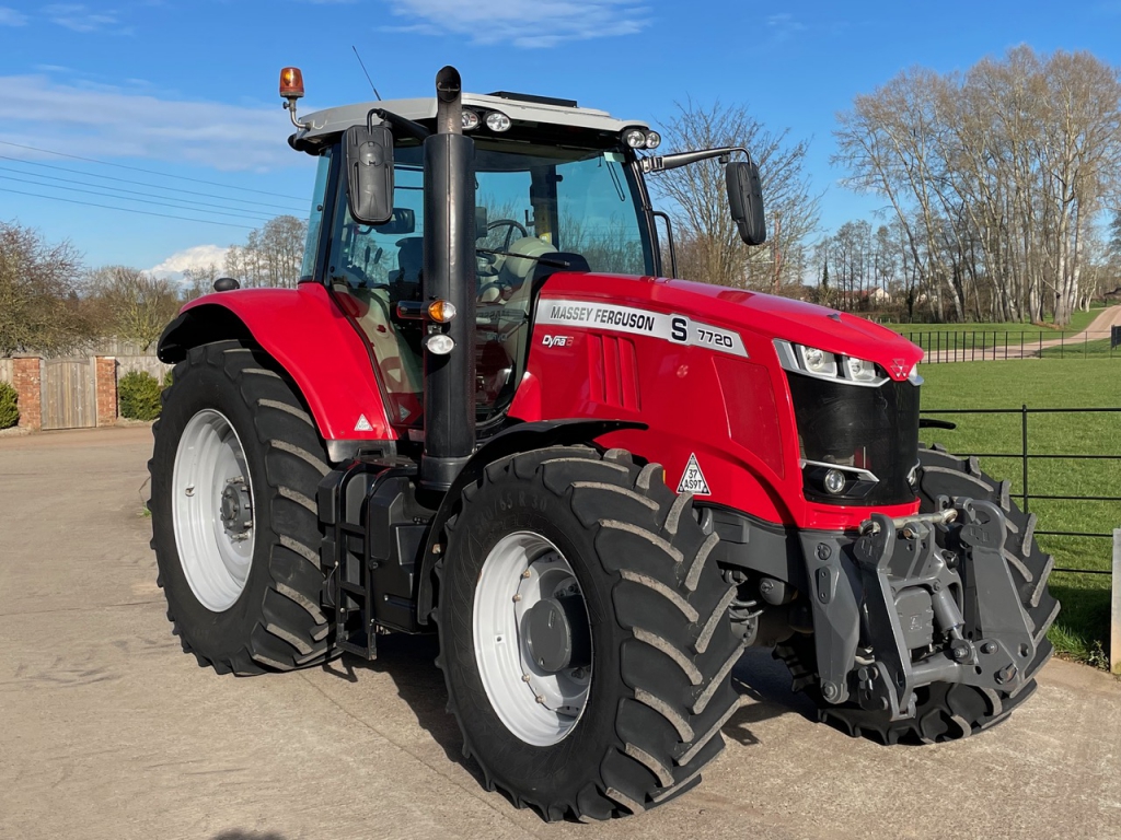 Massey Ferguson 7720S Efficent