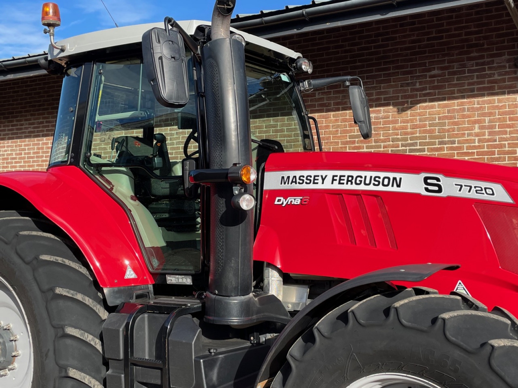 Massey Ferguson 7720S Efficent