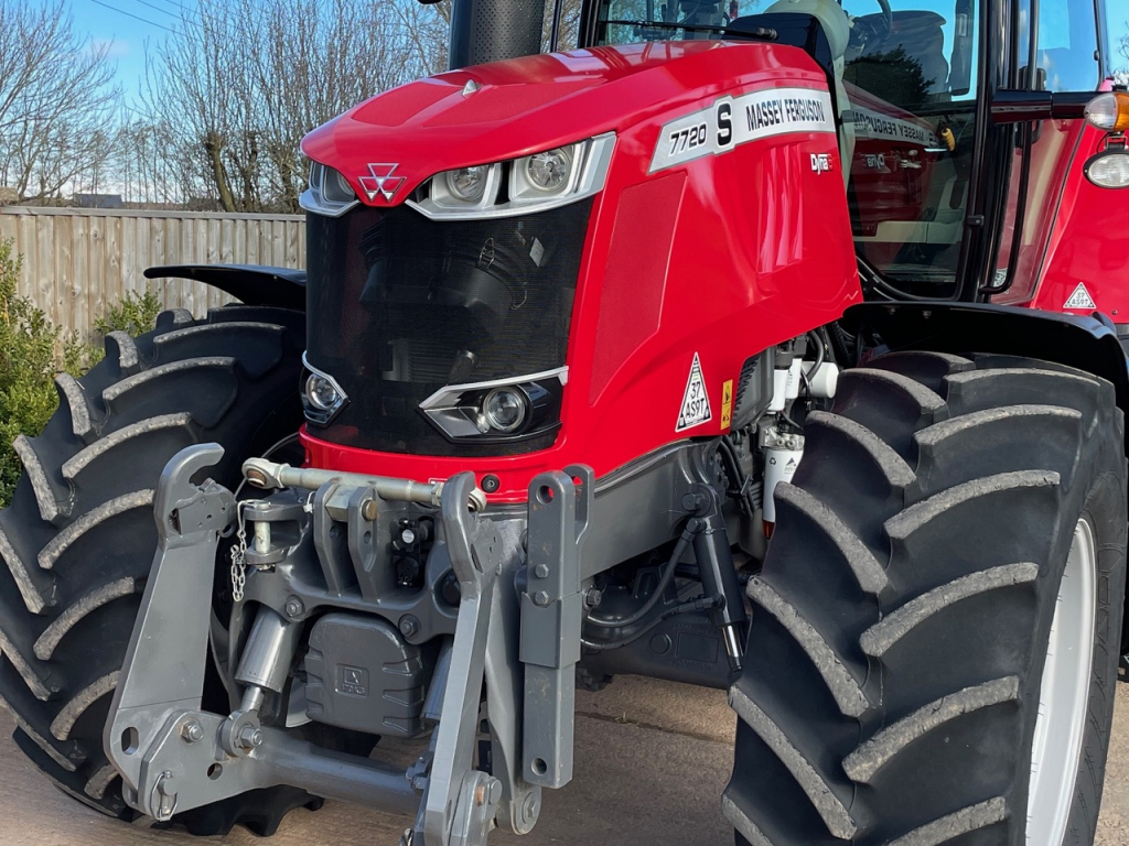 Massey Ferguson 7720S Efficent