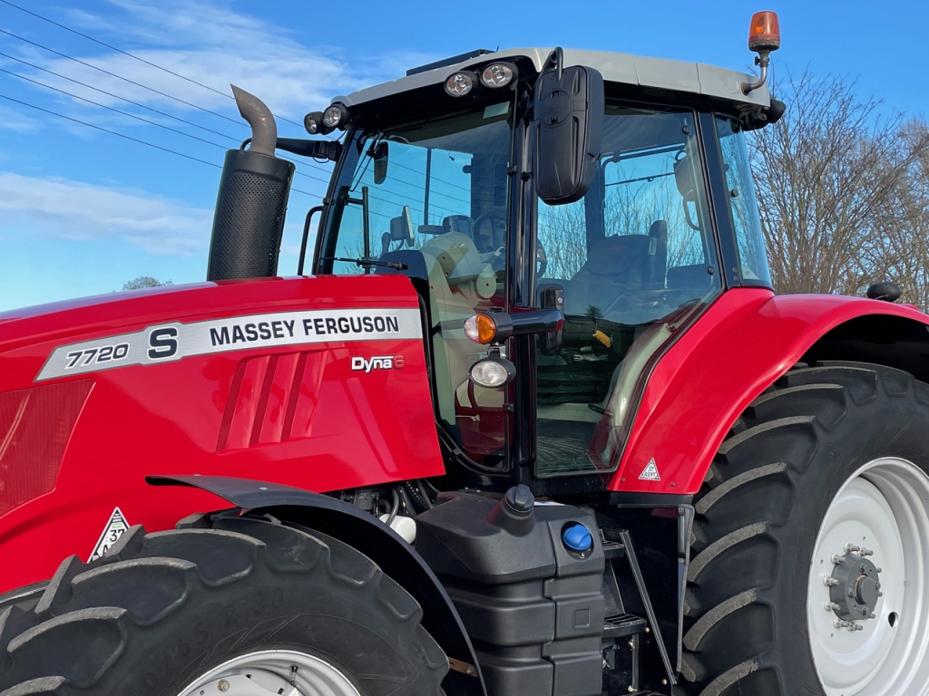 Massey Ferguson 7720S Efficent