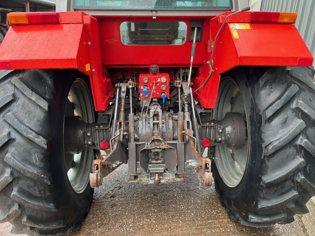 Massey Ferguson 699
