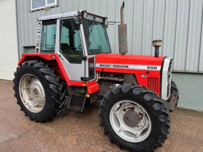 Massey Ferguson 699