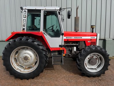 Massey Ferguson 699