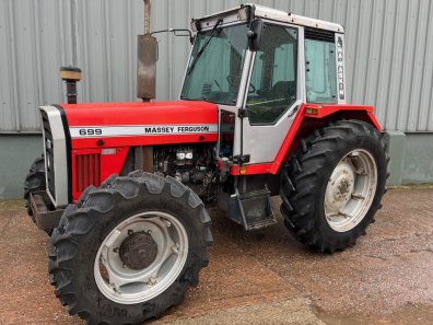 Massey Ferguson 699