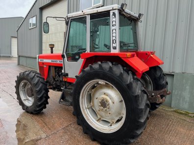 Massey Ferguson 699
