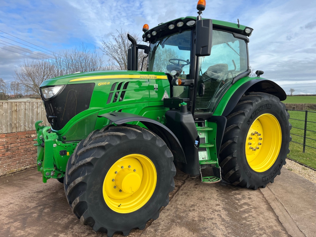 John Deere 6195R