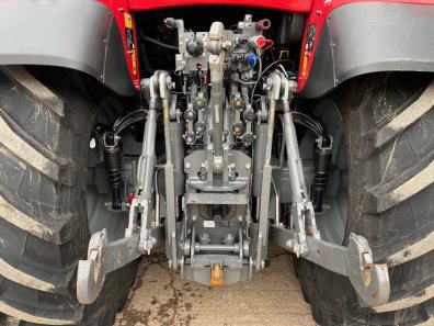 Massey Ferguson 6715S