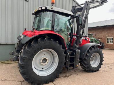 Massey Ferguson 6715S