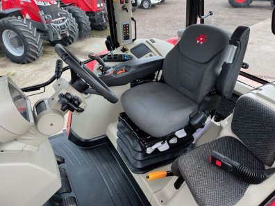 Massey Ferguson 6715S