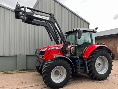 Massey Ferguson 6715S