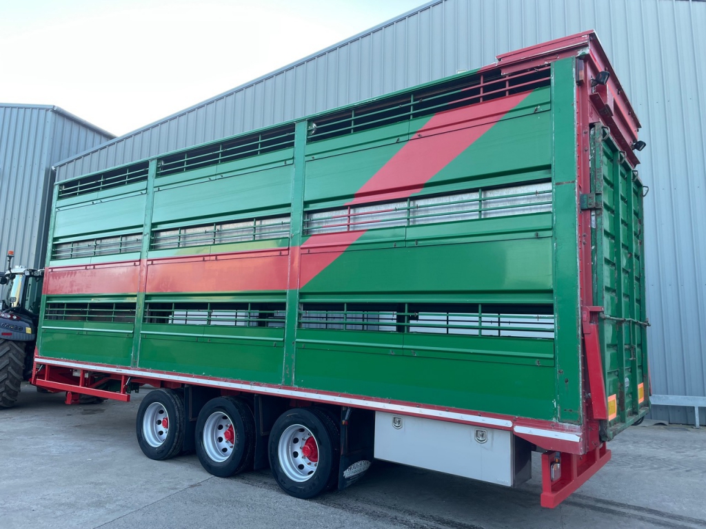 Houghton Parkhouse 30ft 3 deck livestock trailer