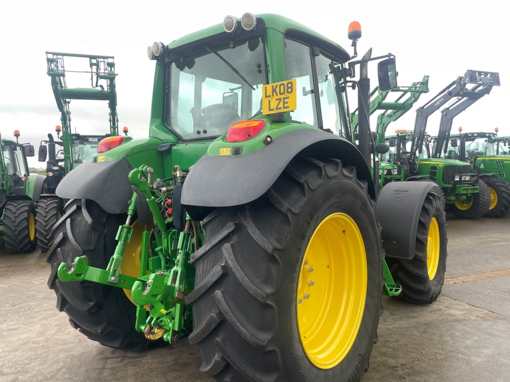 John Deere 6930