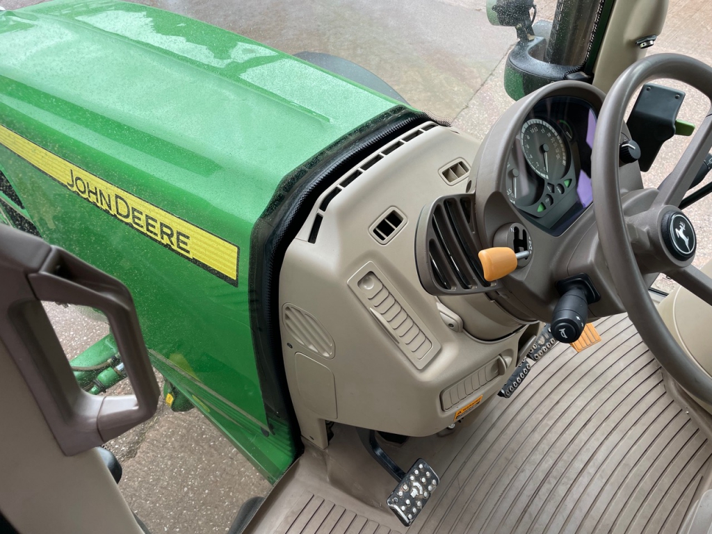 John Deere 6930