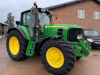 John Deere 6930