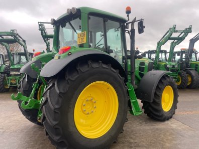 John Deere 6930