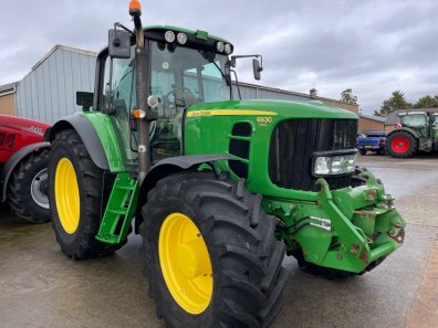 John Deere 6930