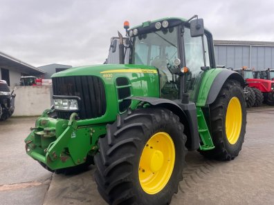 John Deere 6930