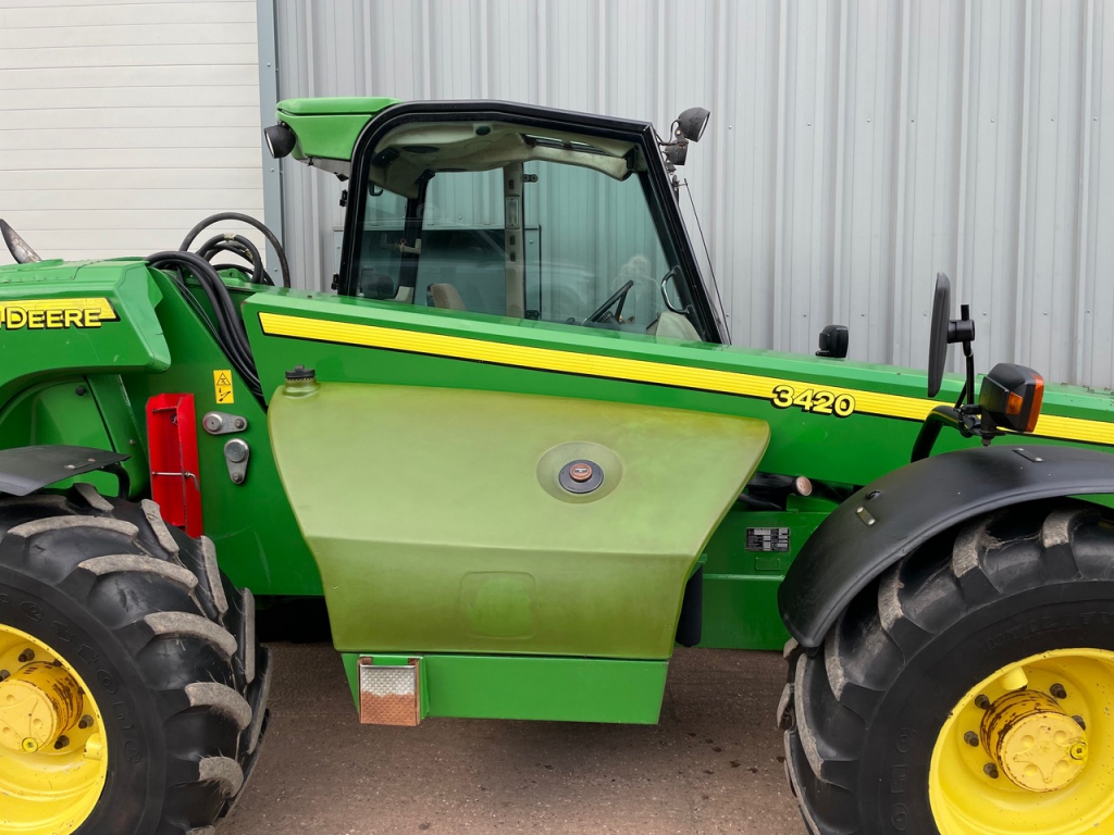 John Deere 3420