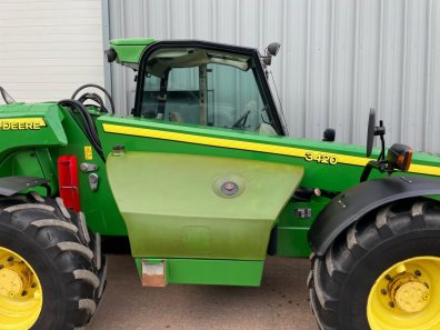 John Deere 3420