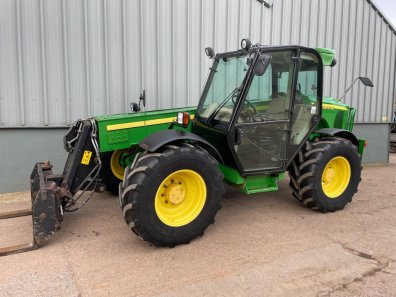 John Deere 3420