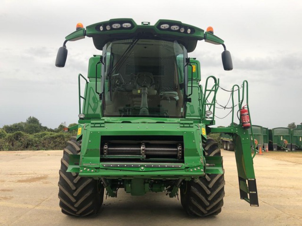 John Deere T560i