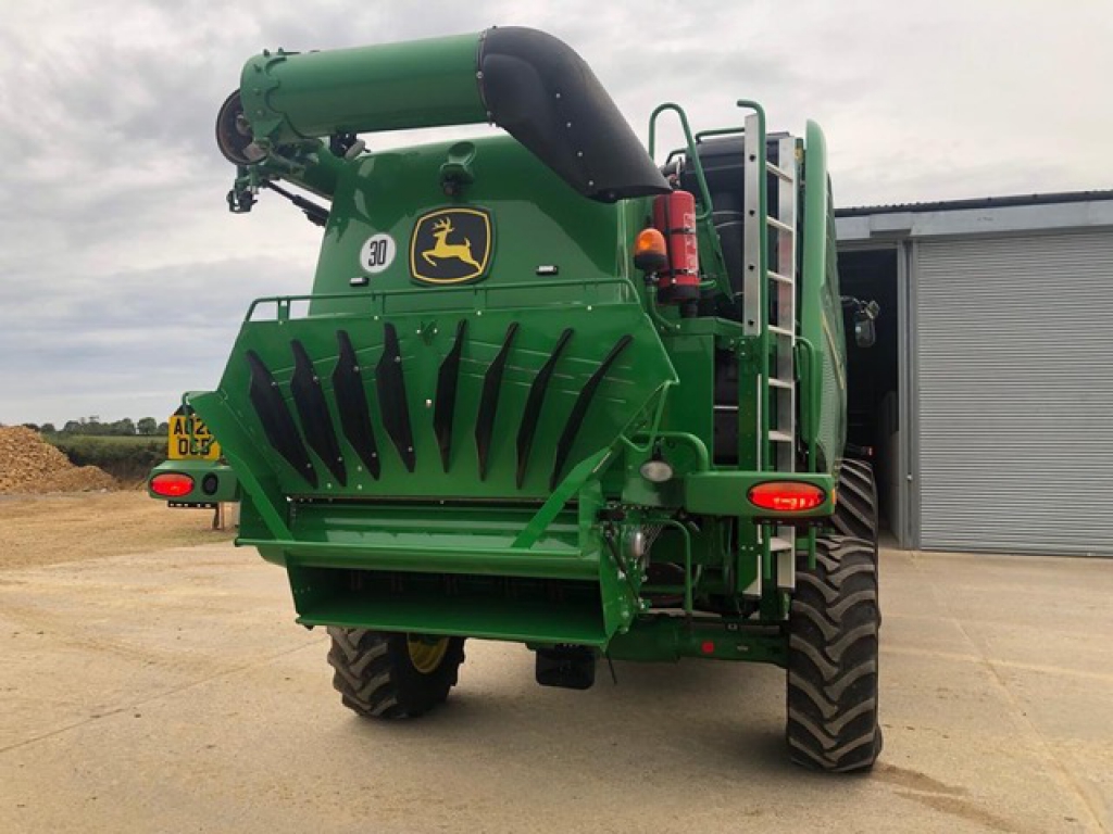 John Deere T560i