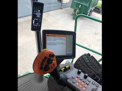 John Deere T560i