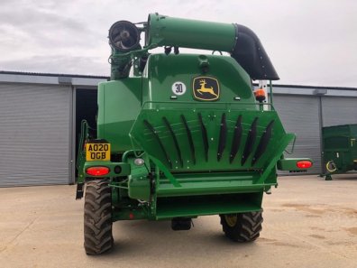 John Deere T560i