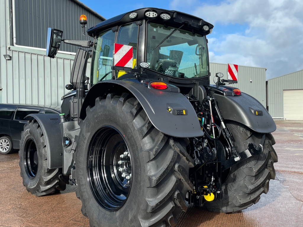 John Deere 6R 250