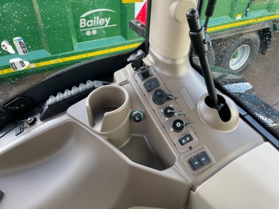 John Deere 6R 250