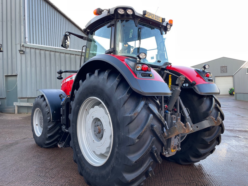 Massey Ferguson 8690