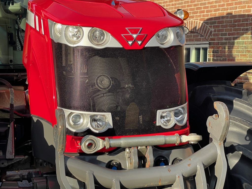 Massey Ferguson 8690